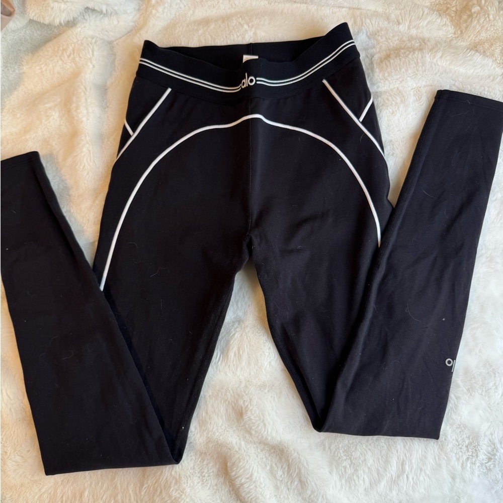 Alo Yoga Airbrush Heart Throb Leggings M Black and White NWT